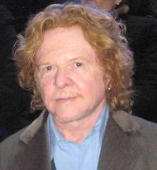 Mick_Hucknall_by_Slawek