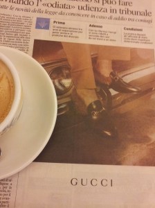 Fur trimmed Gucci shoes and no socks. La Nazione