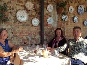 Lunch at Il Castello with Julia and David. Photo J Stobbs