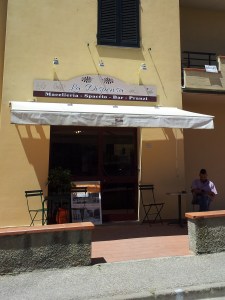 'La Dispensa' the new bar and alimentare in Fiano.