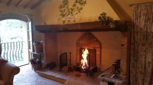 The smoking inglenook fireplace. Fot P Finnigan
